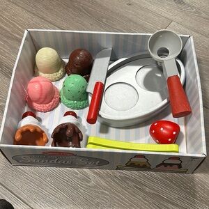 Melissa & Doug Ice Cream Sundae Set with Red and Silver Accents